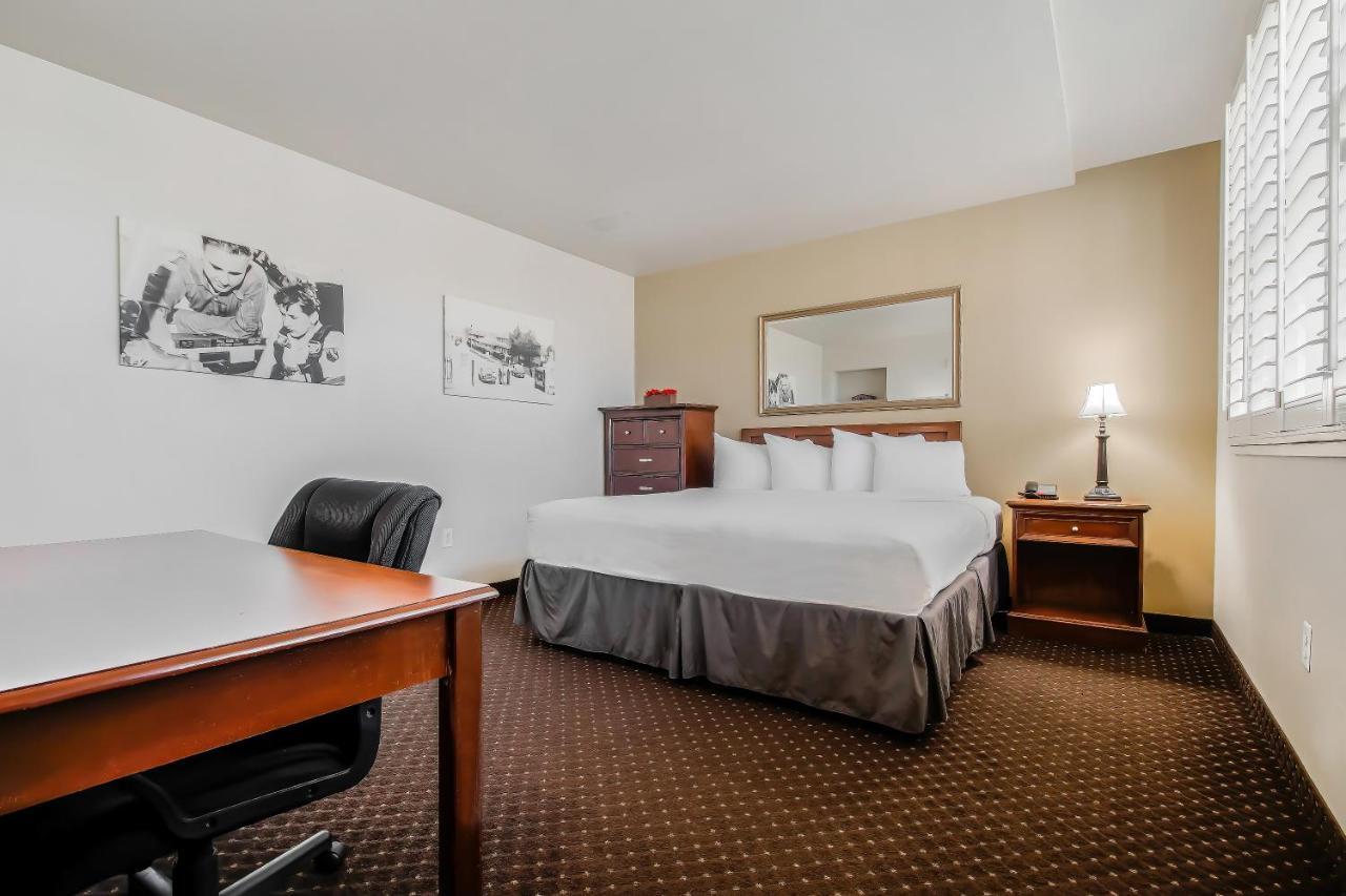 Lions Gate Hotel McClellan Rum bild
